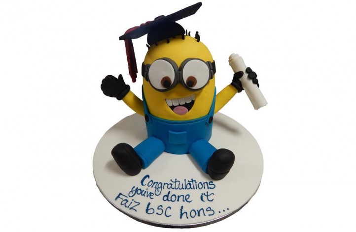 Graduation Minion Cake